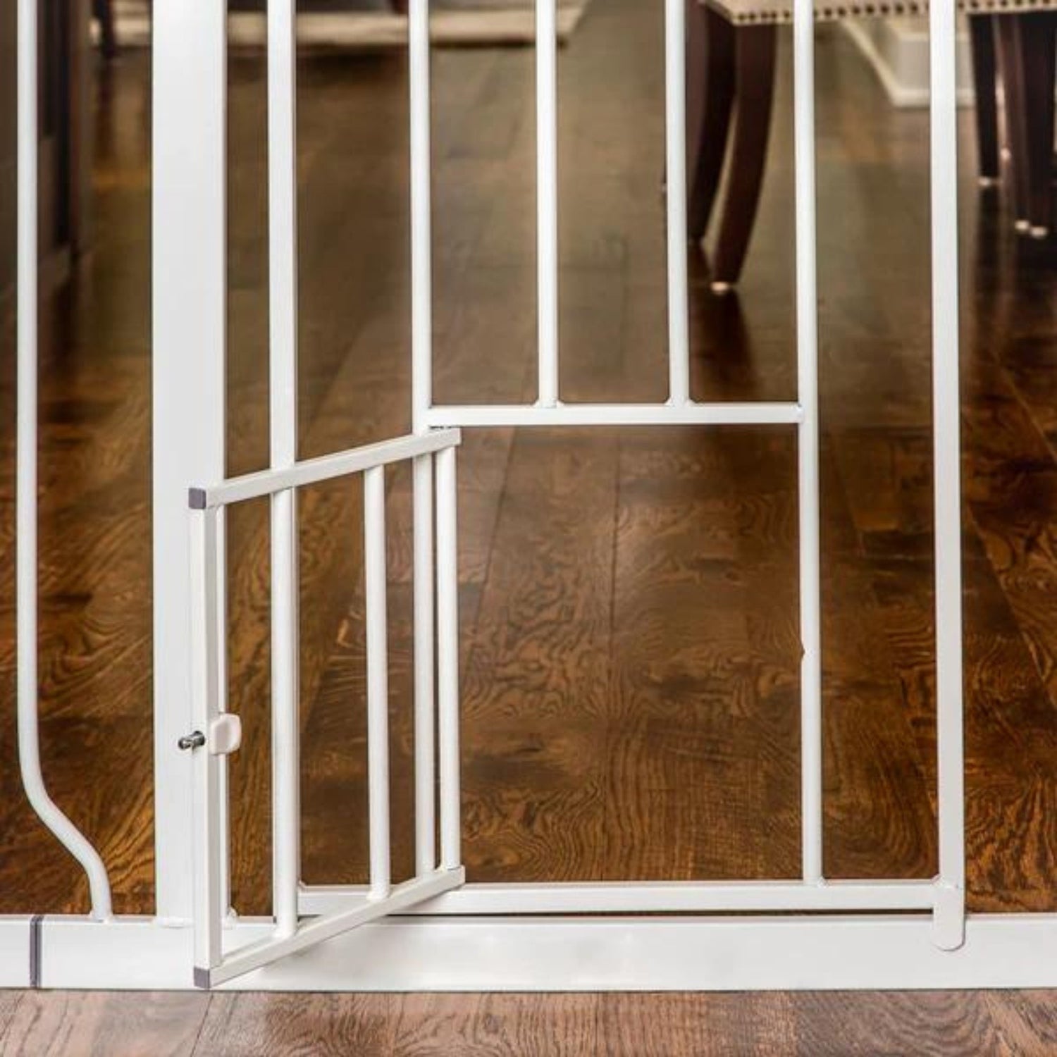 Carlson Extra Wide Pet Gate with Slide Handle White 29-51 X 30in.